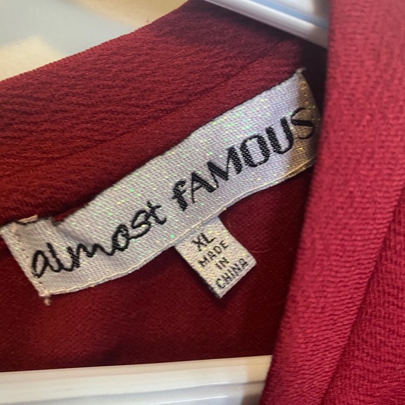 Stunning curvy red and black dress - Picture 3 of 3